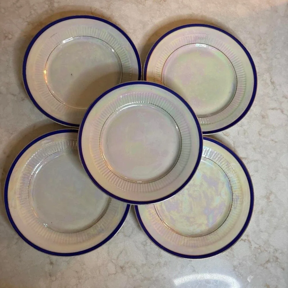 Set of 5 vintage white and blue dinner plates with gold accents